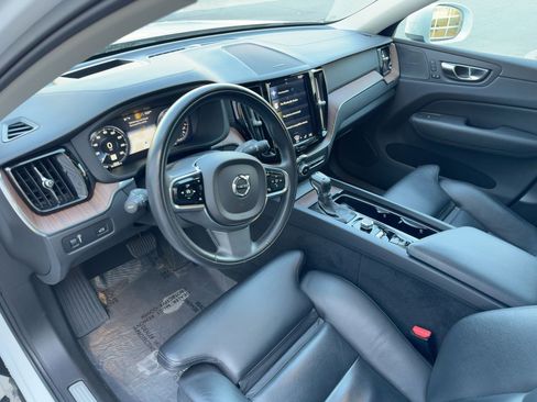 Used 2019 Volvo XC60 T5 Inscription w/ Protection Package Premier image 14