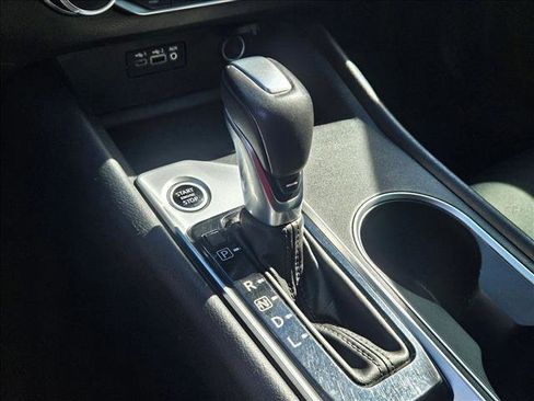 Used 2019 Nissan Altima 2.5 SV image 14