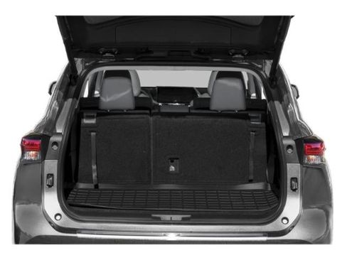 Used 2021 Toyota Highlander Limited image 12