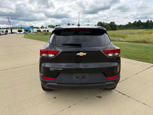 Used 2025 Chevrolet TrailBlazer LS w/ LS Convenience Package AWD/4WD image 5