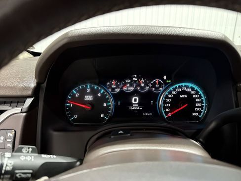 Used 2017 Chevrolet Suburban Premier image 11