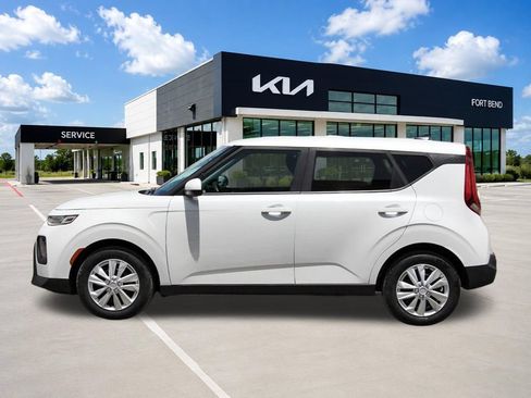 Used 2020 Kia Soul LX FWD image 8