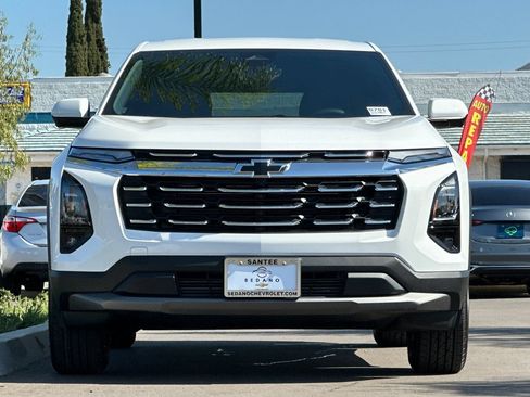 New 2026 Chevrolet Equinox LT w/ Convenience Package II FWD image 9