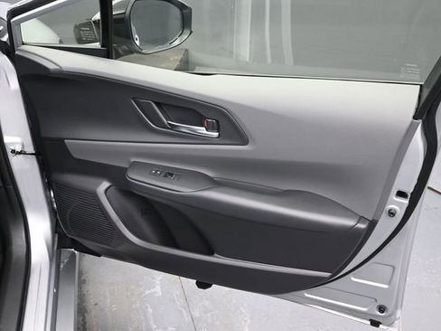 Used 2025 Toyota Prius XLE image 22