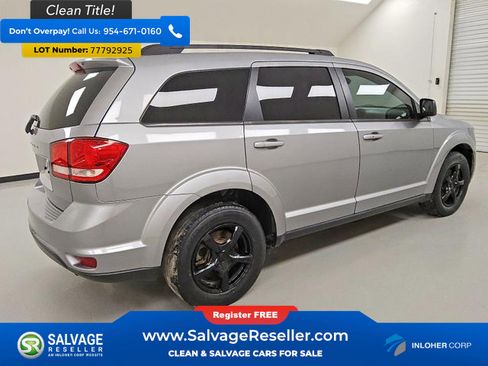 Used 2019 Dodge Journey SE w/ Blacktop Package image 4