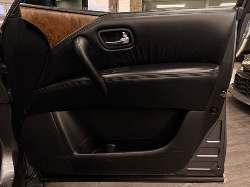 Used 2023 Nissan Armada SL w/ Captain's Chairs Package image 37