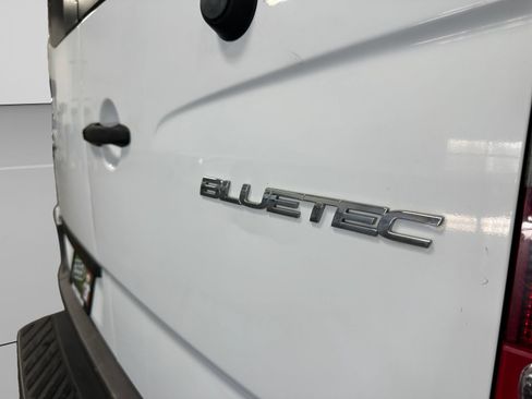 Used 2016 Mercedes-Benz Sprinter 2500 image 31