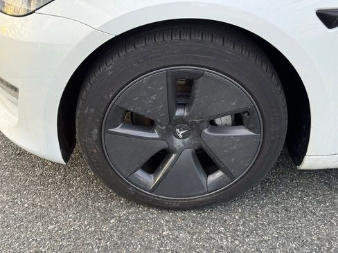 Used 2023 Tesla Model 3 Standard Range image 10