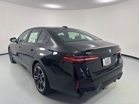 New 2026 BMW 530i xDrive w/ M Sport Package AWD/4WD image 5