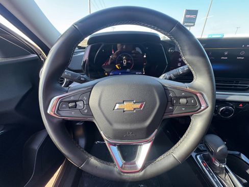 Used 2024 Chevrolet Trax LT w/ Driver Confidence Package FWD image 20