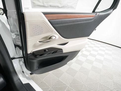 New 2025 Lexus ES 350 w/ Premium Package image 15