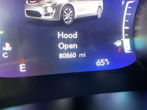 Used 2017 Chrysler Pacifica Touring-L Plus image 14