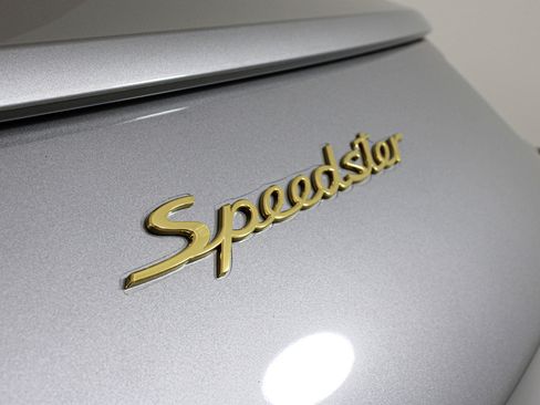Used 2019 Porsche 911 Speedster RWD image 34