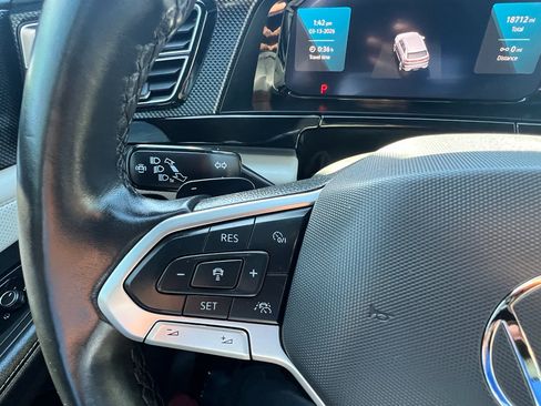 Used 2024 Volkswagen Atlas Cross Sport SEL Premium R-Line image 23