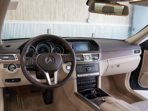 Used 2016 Mercedes-Benz E 350 4dr Sdn E 350 Sport RWD image 11