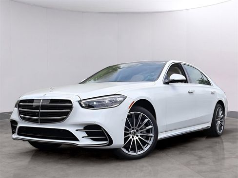 New 2025 Mercedes-Benz S 580 4MATIC Sedan image 2