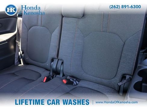 Certified 2025 Honda Pilot Sport image 12
