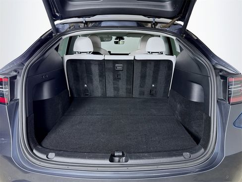 Used 2022 Tesla Model Y Performance image 26