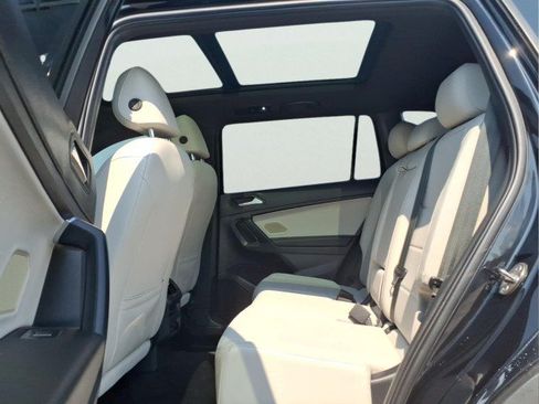 Certified 2021 Volkswagen Tiguan SE R-Line AWD/4WD image 13