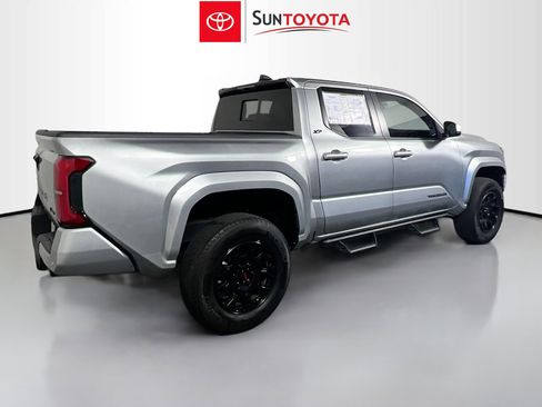 Used 2024 Toyota Tacoma SR5 AWD/4WD image 4