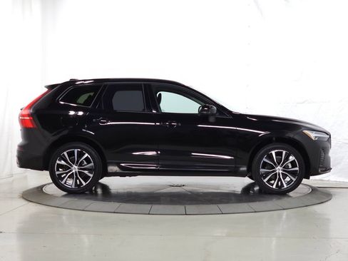 Certified 2025 Volvo XC60 B5 Plus AWD/4WD image 11