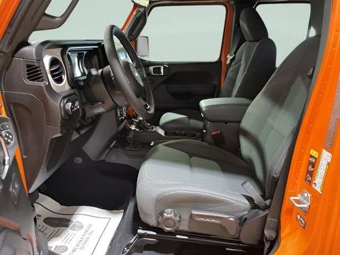 New 2025 Jeep Gladiator Sport AWD/4WD image 36