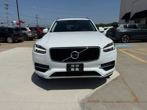 Used 2018 Volvo XC90 T6 Momentum w/ Momentum Plus Package AWD/4WD image 4