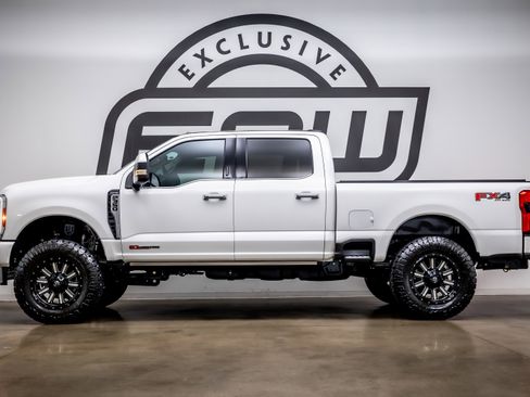Used 2023 Ford F350 Limited w/ FX4 Off-Road Package image 5