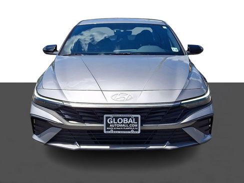 Used 2025 Hyundai Elantra Sport w/ Cargo Package FWD image 2