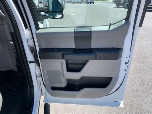 Used 2018 Ford F350 XL w/ Power Equipment Group AWD/4WD image 34