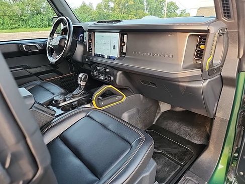 Used 2024 Ford Bronco Badlands AWD/4WD image 36
