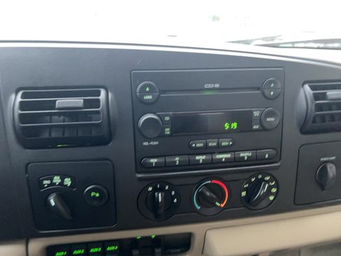 Used 2006 Ford F250 XLT image 33