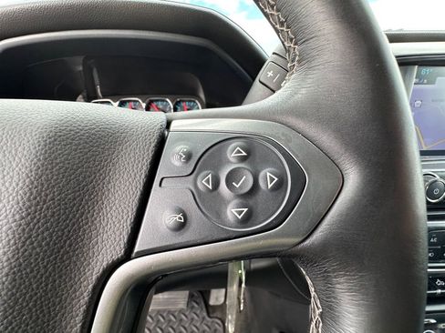 Used 2017 Chevrolet Silverado 1500 LTZ Z71 w/ LTZ Plus Package AWD/4WD image 33