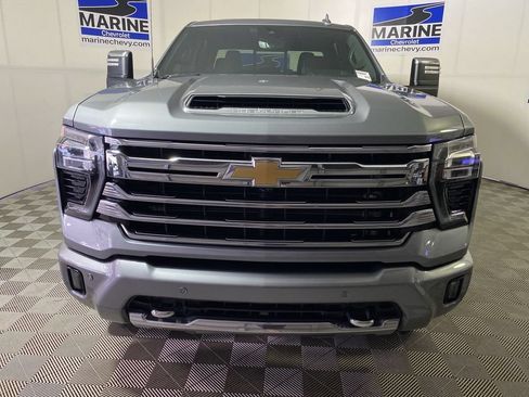 Used 2024 Chevrolet Silverado 2500 High Country w/ High Country Premium Package AWD/4WD image 12