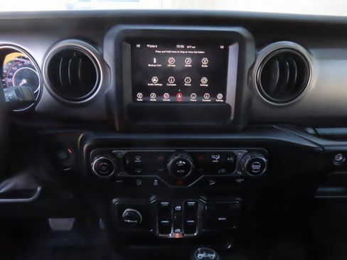 Used 2018 Jeep Wrangler Unlimited Sport S image 16