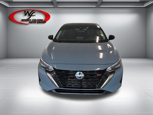Used 2025 Nissan Sentra SR FWD image 2