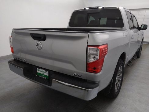 Used 2017 Nissan Titan SV image 7