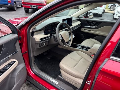 Certified 2023 Lincoln Corsair AWD w/ Equipment Group 101A image 25