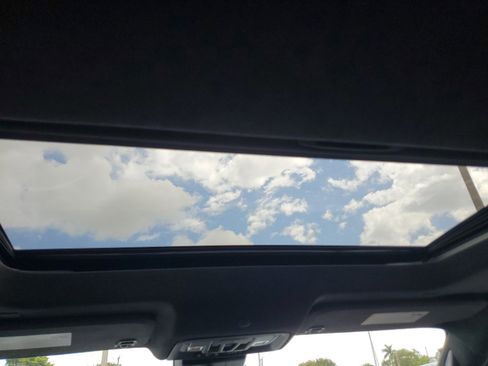 Used 2024 GMC Sierra 1500 Denali Ultimate image 12