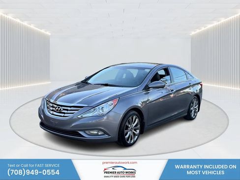 Used 2013 Hyundai Sonata SE FWD image 2