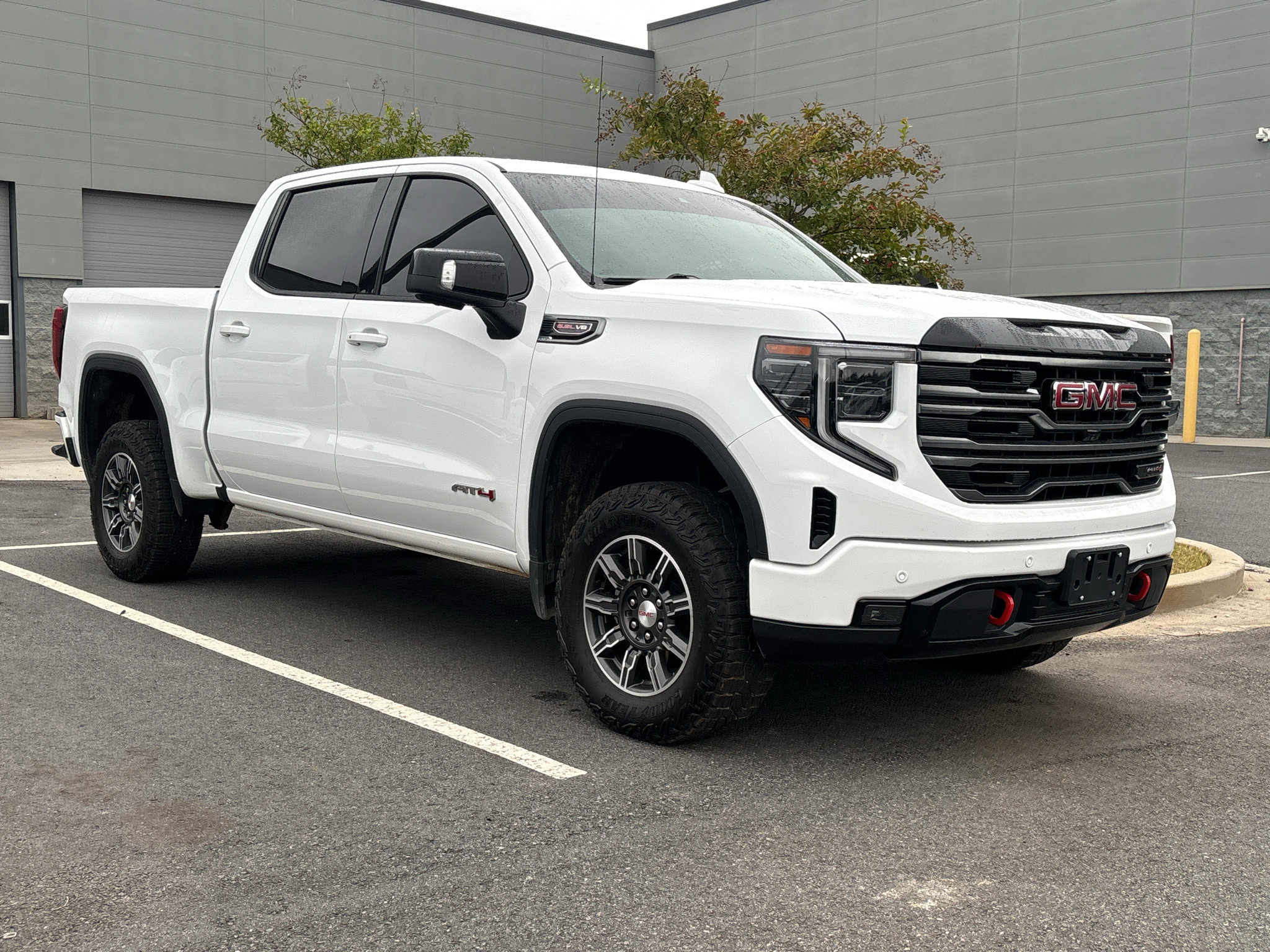 Used 2025 GMC Sierra 1500 AT4 AWD/4WD image 3