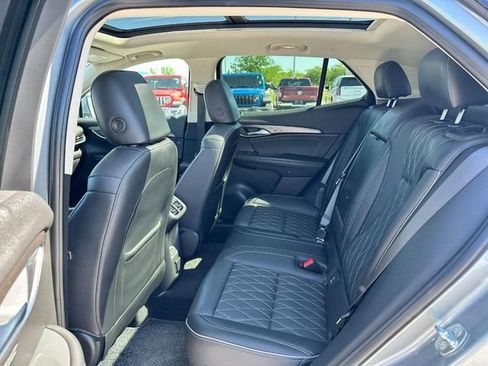 Used 2023 Buick Envision Avenir AWD/4WD image 10