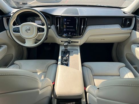 Used 2021 Volvo XC60 T5 Inscription w/ Protection Package Premier FWD image 9