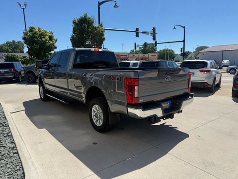 Used 2022 Ford F250 XLT AWD/4WD image 4
