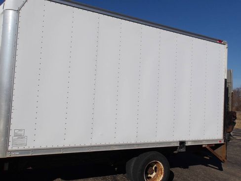 Used 2008 Ford E-350 and Econoline 350 Super Duty image 16