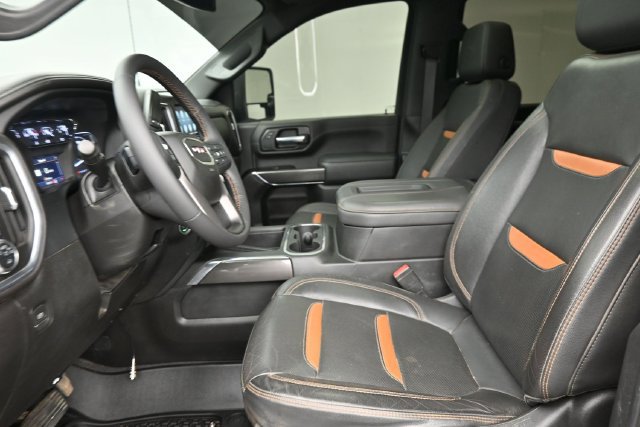 Used 2022 GMC Sierra 2500 AT4 w/ AT4 Preferred Package AWD/4WD image 16