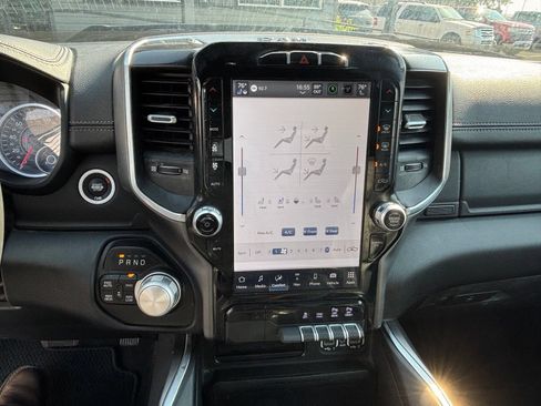 Used 2022 RAM 1500 Laramie AWD/4WD image 11
