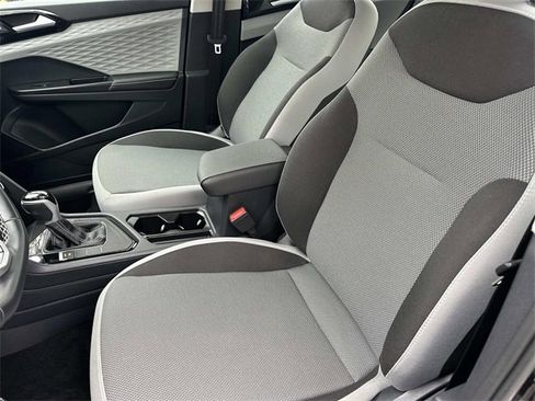 Used 2024 Volkswagen Taos S image 21