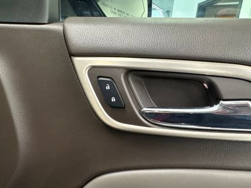 Used 2017 GMC Yukon Denali AWD/4WD image 33