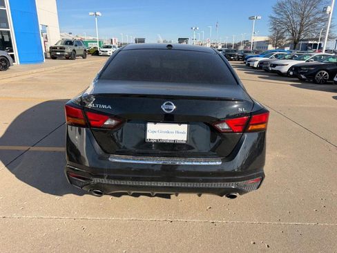 Used 2021 Nissan Altima 2.5 SL image 3